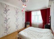 Satılır 4 otaqlı 160 m2 yeni tikili İnşaatçılar m.
