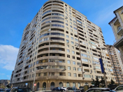 Satılır 4 otaqlı 185 m2 yeni tikili Atatürk parkı
