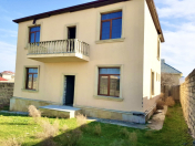 Satılır 5 otaqlı 200 m2 bağ evi Novxanı
