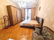 İcarəyə verilir 4 otaqlı 150 m2 yeni tikili Gənclik m.