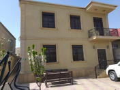 Satılır 4 otaqlı 200 m2 həyət evi Binəqədi r.
