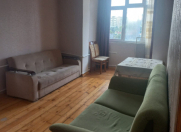 Satılır 2 otaqlı 45 m2 köhnə tikili Elmlər Akademiyası m.