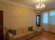 Satılır 3 otaqlı 65 m2 köhnə tikili 4 mkr