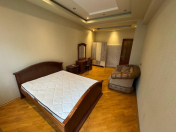 Satılır 3 otaqlı 160 m2 yeni tikili Gənclik m.