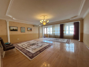 Satılır 4 otaqlı 229 m2 yeni tikili Şah İsmayıl Xətai m.