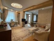 Satılır 3 otaqlı 120 m2 yeni tikili Elmlər Akademiyası m.