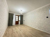 Satılır 2 otaqlı 60 m2 yeni tikili Xalqlar Dostluğu m.