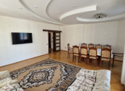 İcarəyə verilir 4 otaqlı 160 m2 yeni tikili 8 mkr
