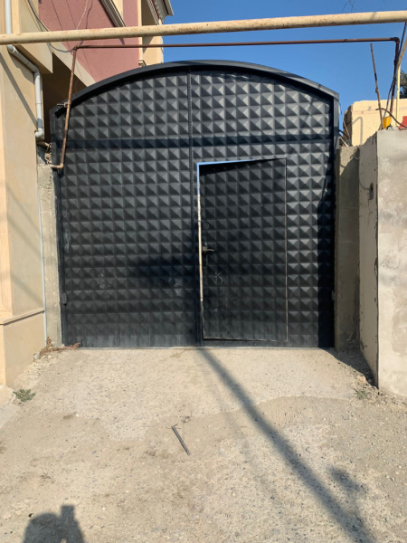 Satılır 7 otaqlı 390 m2 həyət evi Badamdar