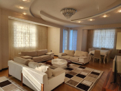 İcarəyə verilir 3 otaqlı 170 m2 yeni tikili 28 May m.