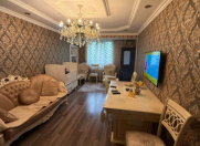 Satılır 3 otaqlı 92 m2 köhnə tikili Gənclik m.