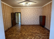 Satılır 2 otaqlı 65 m2 köhnə tikili 28 May m.