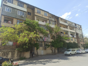 Satılır 3 otaqlı 80 m2 köhnə tikili Qara Qarayev m.