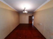 Satılır 3 otaqlı 70 m2 köhnə tikili Həzi Aslanov m.