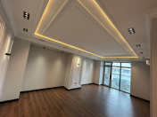 Satılır 3 otaqlı 148 m2 yeni tikili Elmlər Akademiyası m.