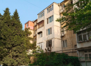 Satılır 2 otaqlı 50 m2 köhnə tikili Elmlər Akademiyası m.