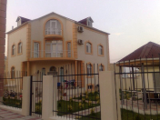 Satılır 8 otaqlı 400 m2 villa Badamdar