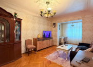 Satılır 3 otaqlı 80 m2 köhnə tikili Nizami m.