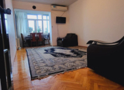 Satılır 2 otaqlı 65 m2 köhnə tikili Atatürk parkı