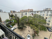 Satılır 2 otaqlı 45 m2 köhnə tikili Memar Əcəmi m.