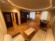 Satılır 3 otaqlı 120 m2 yeni tikili Gənclik m.