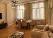 Satılır 3 otaqlı 100 m2 yeni tikili İnşaatçılar m.