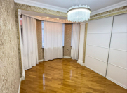 Satılır 2 otaqlı 60 m2 yeni tikili İnşaatçılar m.