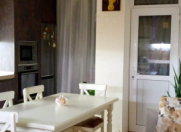 Satılır 2 otaqlı 90 m2 yeni tikili İnşaatçılar m.