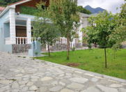 İcarəyə verilir 5 otaqlı 130 m2 həyət evi Qax