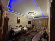 Satılır 3 otaqlı 90 m2 köhnə tikili Xalqlar Dostluğu m.