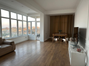 Satılır 3 otaqlı 140 m2 yeni tikili Badamdar