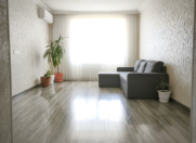 Satılır 3 otaqlı 90 m2 köhnə tikili Bakıxanov