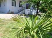 İcarəyə verilir 3 otaqlı 150 m2 həyət evi Şəki