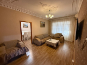 İcarəyə verilir 5 otaqlı 135 m2 köhnə tikili Nəriman Nərimanov m.