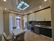 İcarəyə verilir 3 otaqlı 115 m2 yeni tikili Ağ şəhər