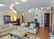 İcarəyə verilir 3 otaqlı 147 m2 yeni tikili 28 May m.