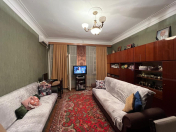 Satılır 2 otaqlı 44 m2 köhnə tikili Axundov bağı