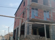 Satılır 10 otaqlı 1800 m2 obyekt Qaraçuxur