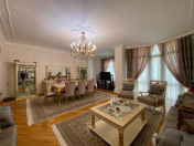 Satılır 4 otaqlı 200 m2 yeni tikili Gənclik m.