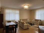 İcarəyə verilir 3 otaqlı 150 m2 yeni tikili Elmlər Akademiyası m.