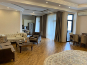 Satılır 4 otaqlı 203 m2 yeni tikili Gənclik m.