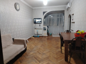 Satılır 2 otaqlı 42 m2 köhnə tikili 4 mkr