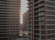 İcarəyə verilir 3 otaqlı 160 m2 yeni tikili Ağ şəhər