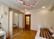 Satılır 4 otaqlı 145 m2 yeni tikili 8 mkr