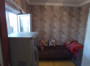 İcarəyə verilir 1 otaqlı 18 m2 həyət evi İnşaatçılar m.