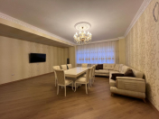 İcarəyə verilir 3 otaqlı 160 m2 yeni tikili Xətai r.