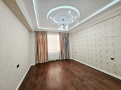 Satılır 4 otaqlı 154 m2 yeni tikili Səbail r.