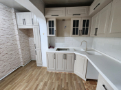 Satılır 4 otaqlı 87 m2 köhnə tikili Buzovna