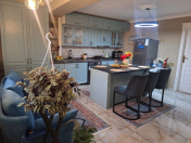 Satılır 3 otaqlı 90 m2 köhnə tikili Yasamal parkı