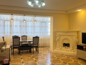 İcarəyə verilir 3 otaqlı 100 m2 köhnə tikili Gənclik m.